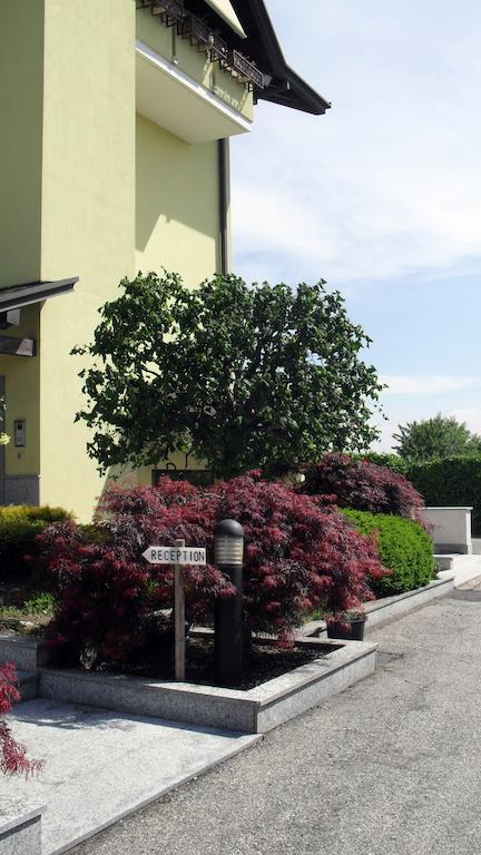 Albergo Residence Isotta Veruno Экстерьер фото